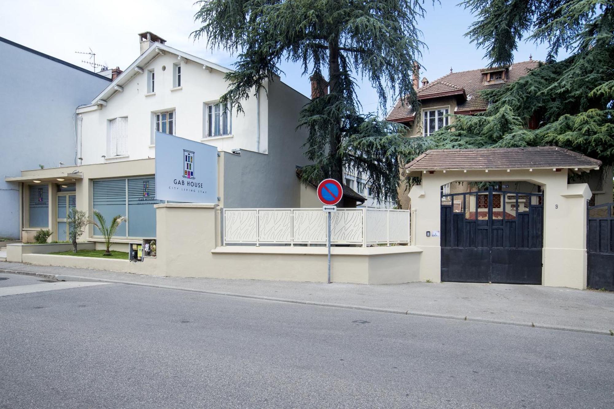 Gab House Hotel Bron Exterior foto